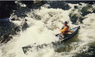 Un poco de piragüismo en aguas brava 